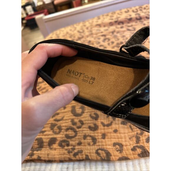 Naot Women’s Trendy Black Leather Heels Mary Jane Size EU 38 US 7 Patent Look - Picture 5 of 6